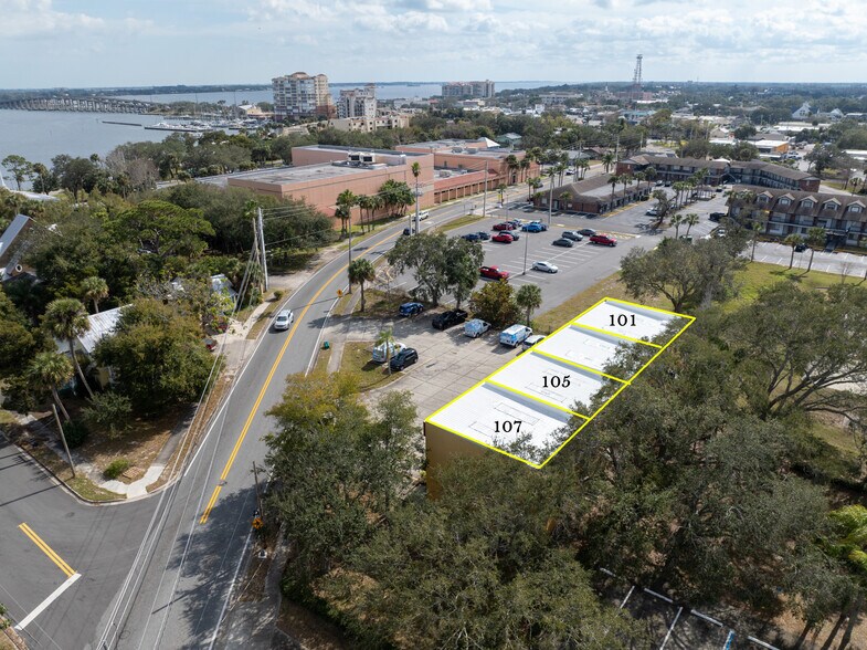 461 Forrest Ave, Cocoa, FL à louer - Photo du bâtiment - Image 2 de 84