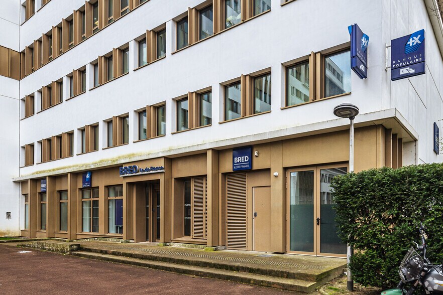 68/70 Avenue Du Général De Gaulle, Créteil à louer - Photo du bâtiment - Image 2 de 4