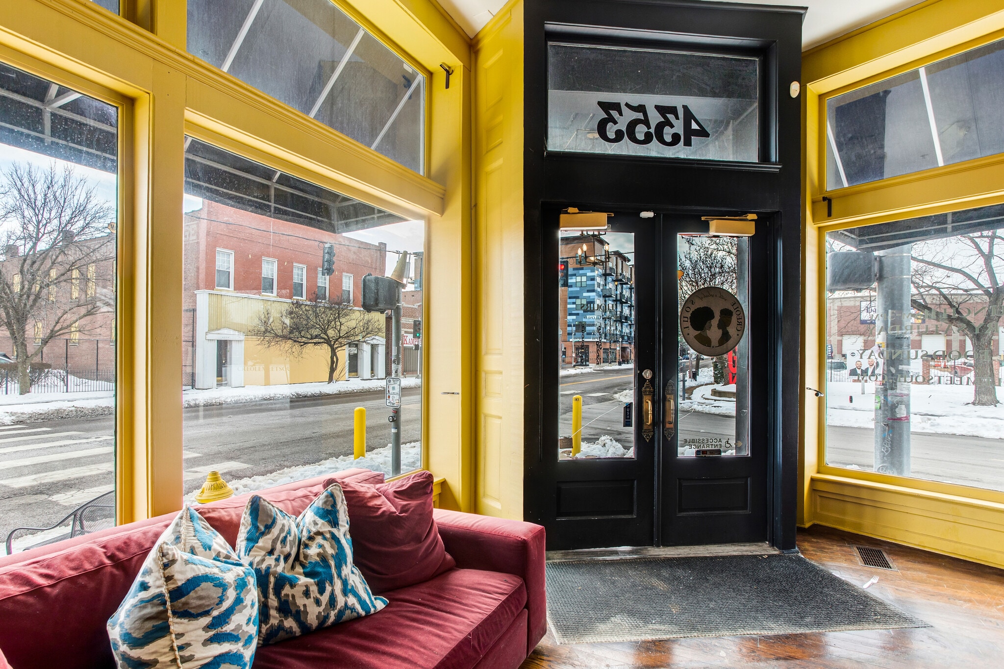 4353 Manchester Ave, Saint Louis, MO for lease Interior Photo- Image 1 of 5