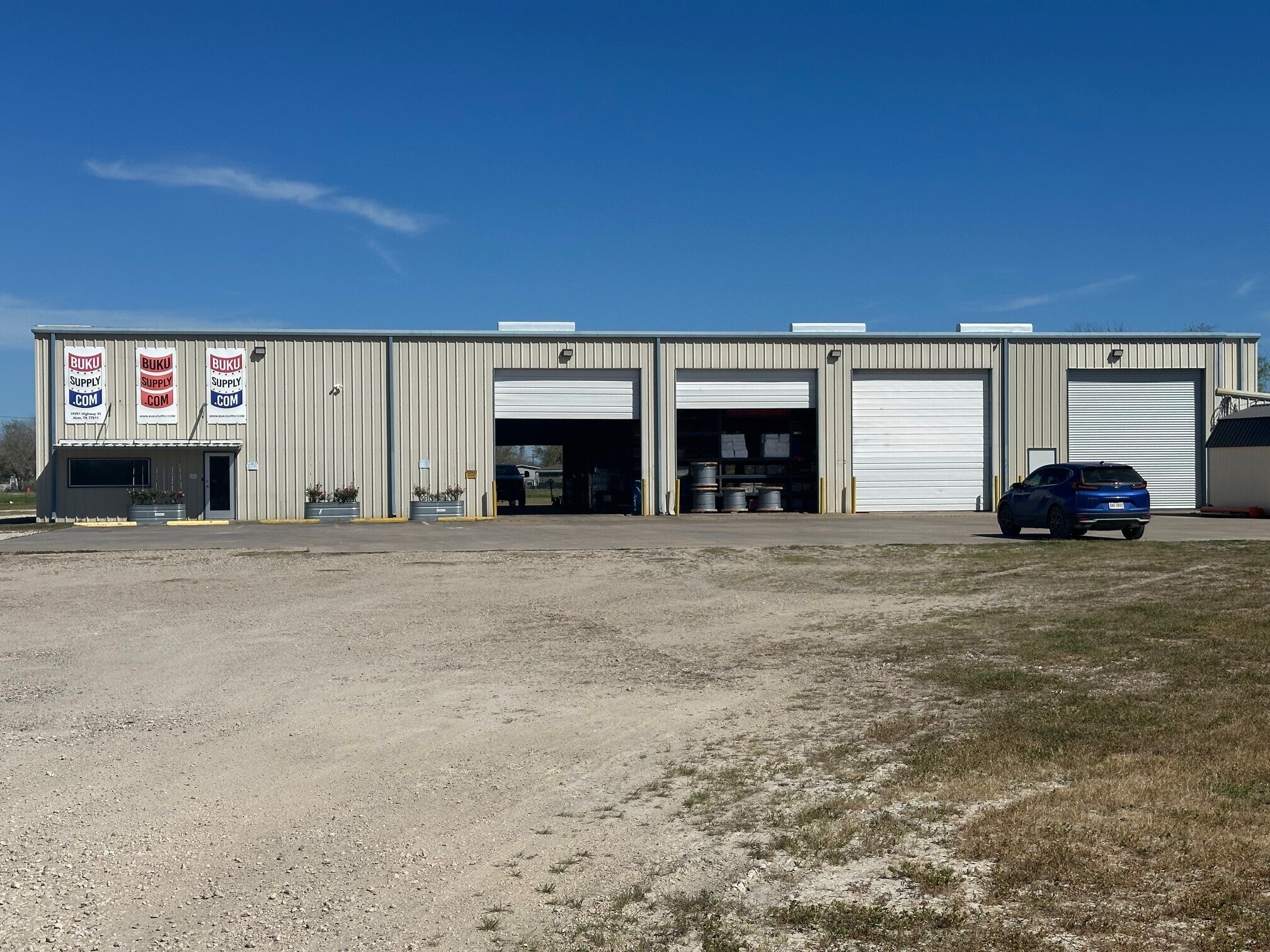 19391 Highway 35, Alvin, TX à vendre Photo principale- Image 1 de 13