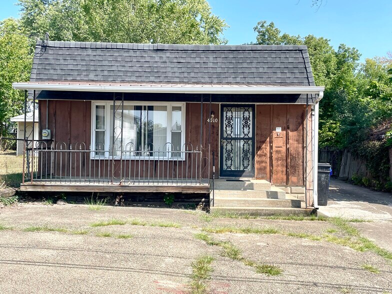 4010 N Boulevard Ave, Peoria Heights, IL à vendre - Photo principale - Image 1 de 1