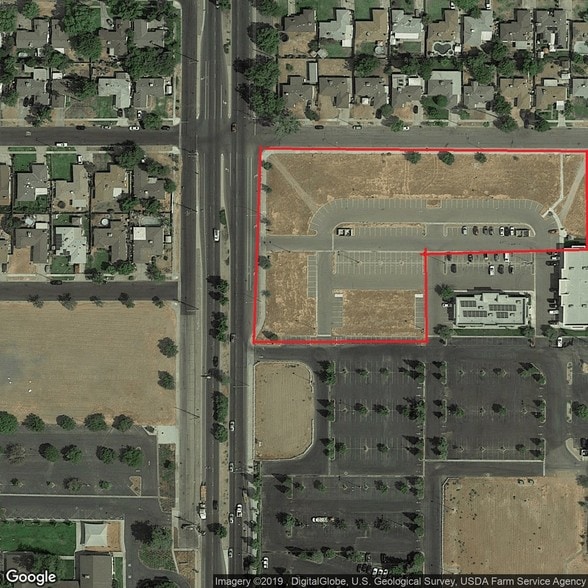 4076-4092 N Cedar Ave, Fresno, CA à vendre - Photo principale - Image 1 de 6