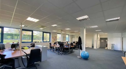 Bureau dans Écully à louer Photo intérieure- Image 1 de 12