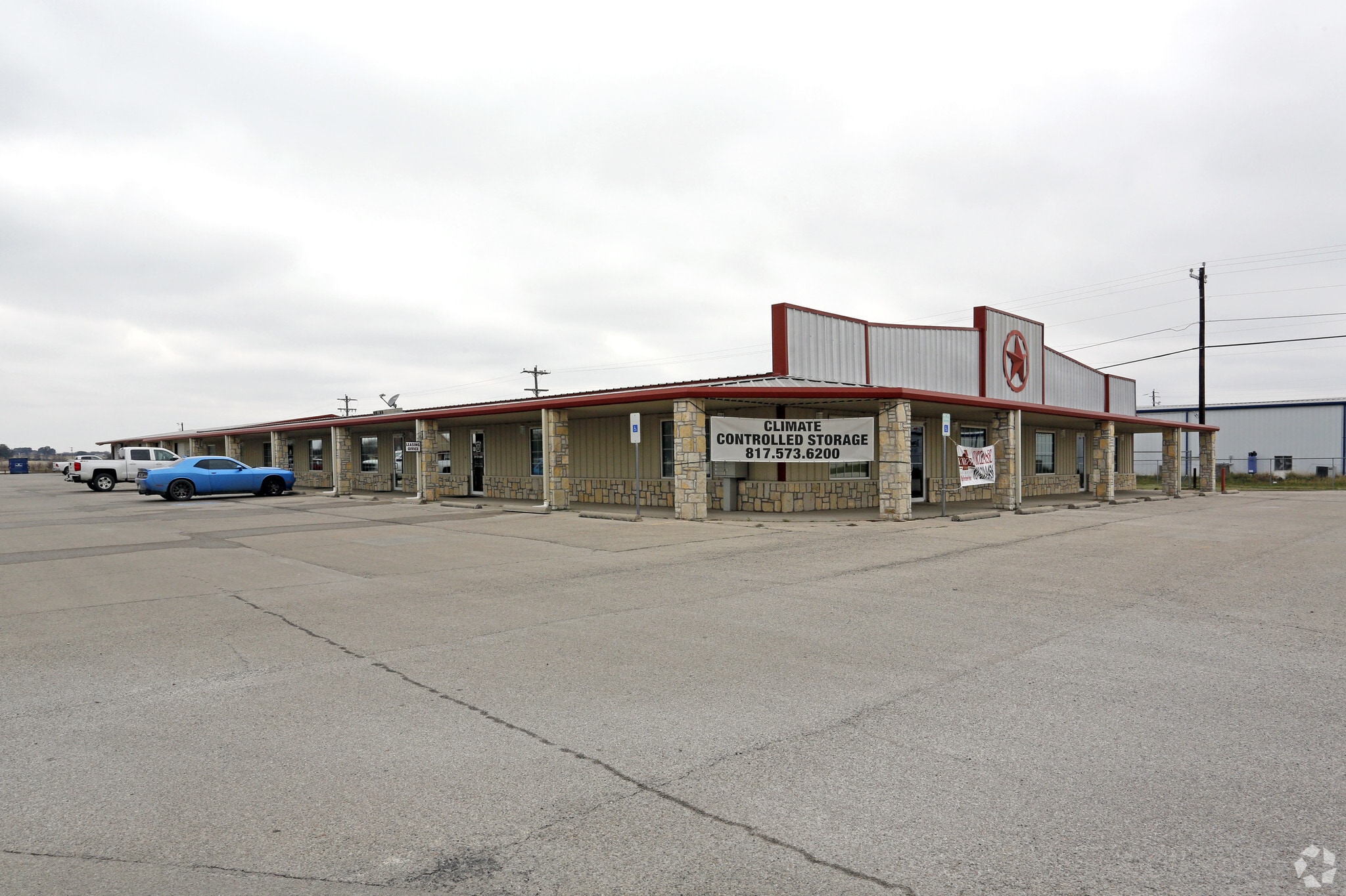1310 Weatherford Hwy, Granbury, TX à louer Photo du bâtiment- Image 1 de 29