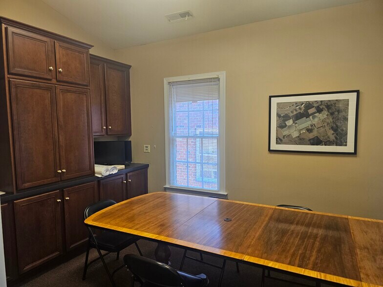 316 W Millbrook Rd, Raleigh, NC à vendre - Photo du bâtiment - Image 3 de 20