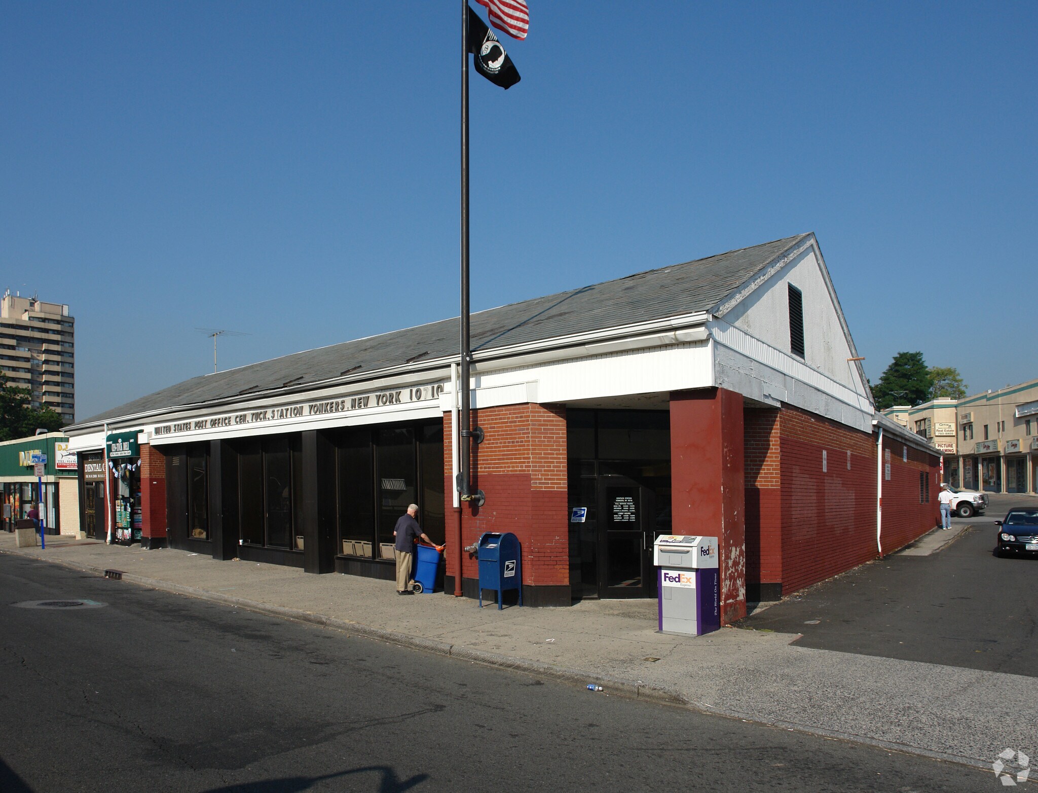 1579-1585 Central Park Ave, Yonkers, NY for lease Primary Photo- Image 1 of 7