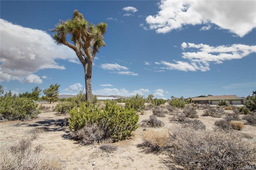 999 Grand Ave, Yucca Valley, CA for sale Primary Photo- Image 1 of 4