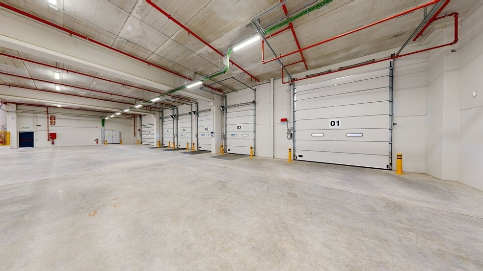 Calle San Cesáreo, 6, Madrid, Madrid for lease - Matterport 3D Scan - Image 2 of 11