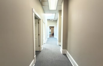 114 Market St SE, Roanoke, VA for lease Interior Photo- Image 2 of 18