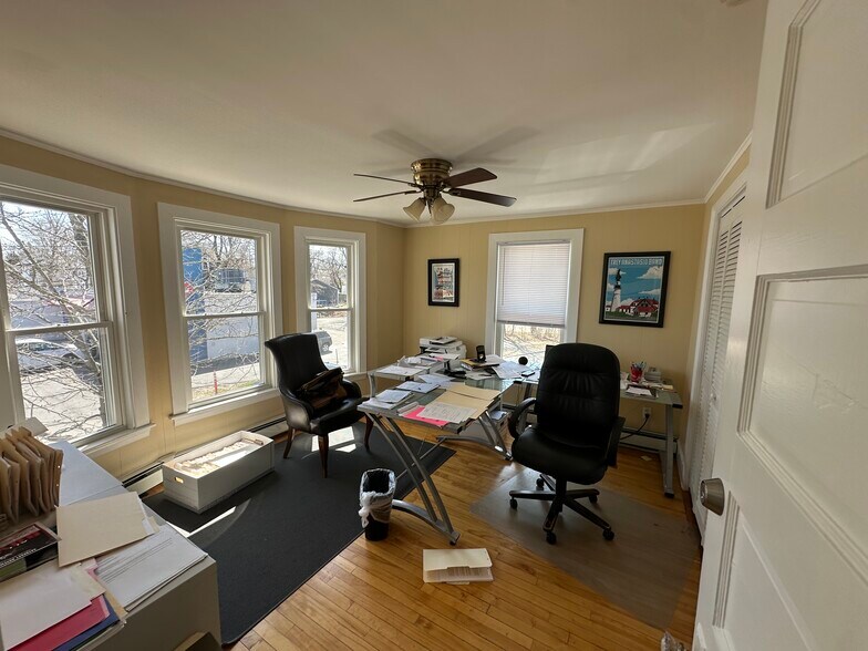 796 Forest Ave, Portland, ME à vendre - Photo du bâtiment - Image 2 de 5