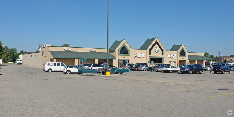 5600 Spring St, Racine, WI for sale - Primary Photo - Image 1 of 17
