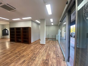 Retail in Villanueva del Pardillo, Madrid for lease Interior Photo- Image 2 of 12