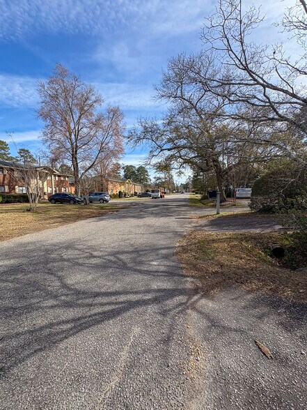 216 W 7th North St, Summerville, SC à louer - Photo du bâtiment - Image 2 de 5
