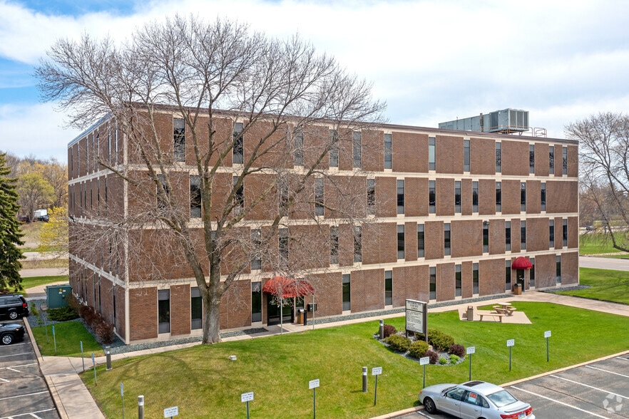 12805 W Highway 55, Plymouth, MN à louer - Photo du bâtiment - Image 2 de 4