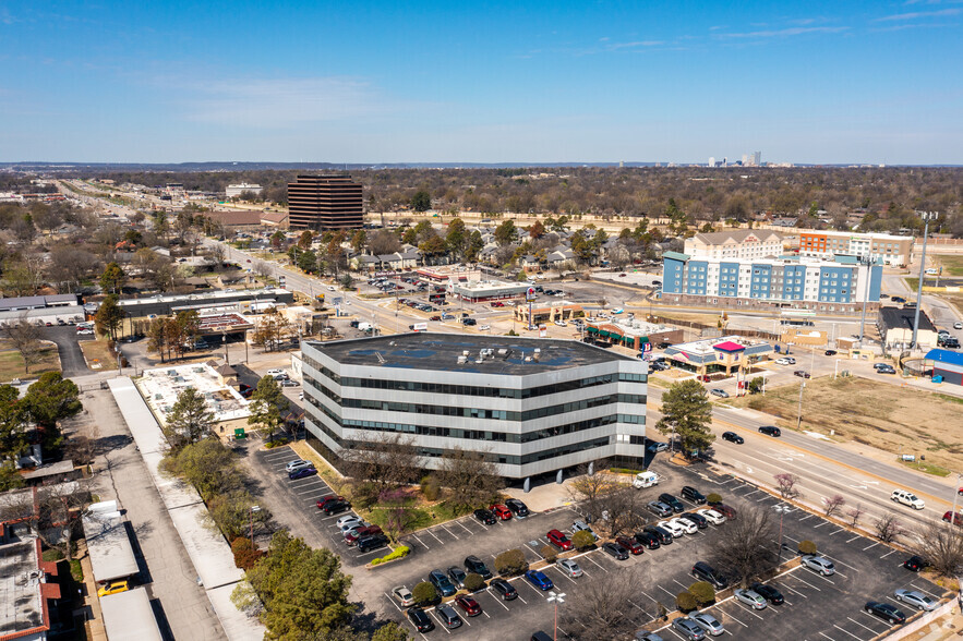 5110 S Yale Ave, Tulsa, OK for lease - Building Photo - Image 2 of 7