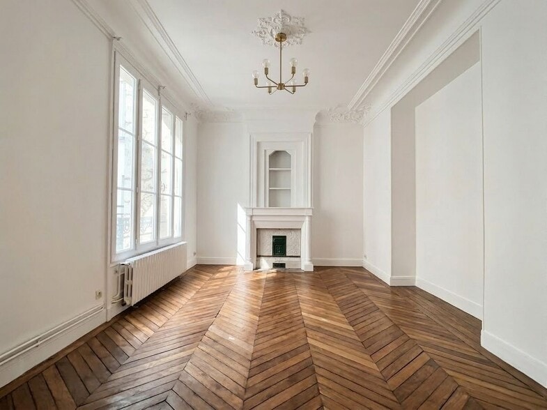 Office in Paris for lease - Interior Photo - Image 2 of 9