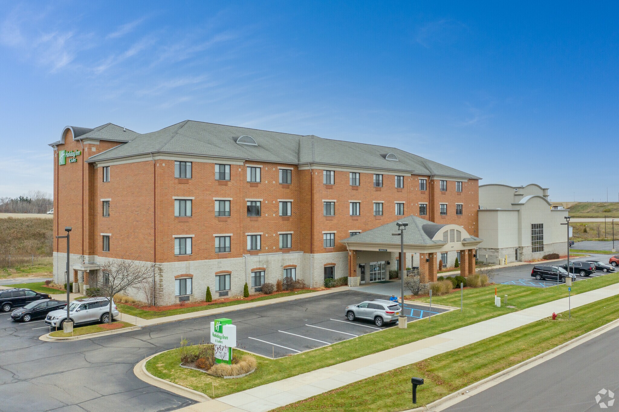 6569 Clay Ave SW, Grand Rapids, MI à vendre Photo principale- Image 1 de 6