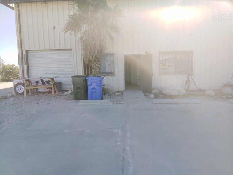 65355 Dillon Rd, Desert Hot Springs, CA à louer - Photo du bâtiment - Image 2 de 10