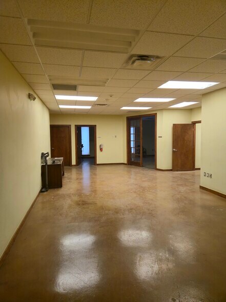 7205 S WW White Rd, San Antonio, TX à louer - Photo intérieure - Image 2 de 4