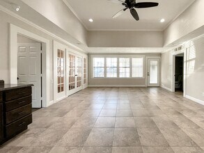 5611 Adams Ave, Austin, TX à louer Photo intérieure- Image 2 de 4