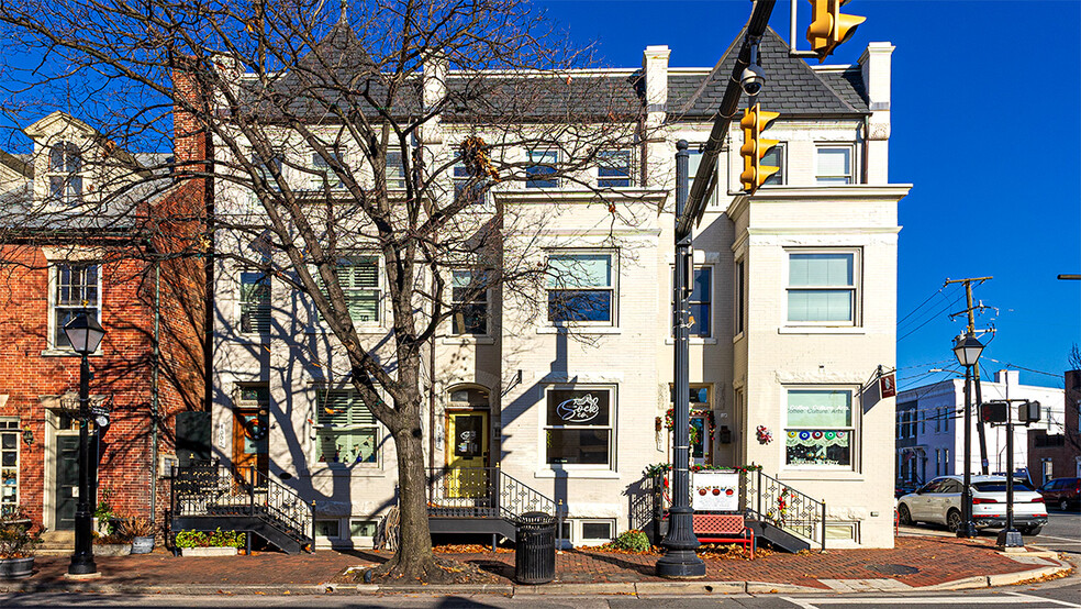 1003 King St, Alexandria, VA à louer - Photo du bâtiment - Image 3 de 26