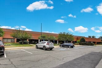 365 Herndon Pky, Herndon, VA for lease Building Photo- Image 2 of 12