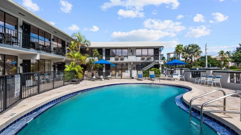 735 S Ocean Dr, Deerfield Beach, FL for sale Primary Photo- Image 1 of 1