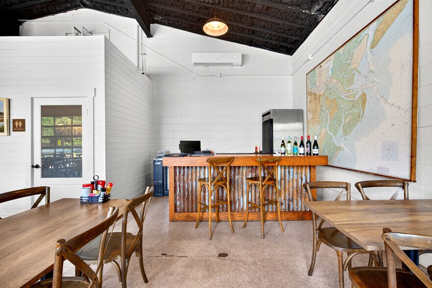 3209 E Victory Dr, Savannah, GA à vendre - Photo du bâtiment - Image 2 de 10