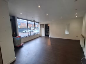 George St, Oldham à louer Photo intérieure- Image 1 de 3