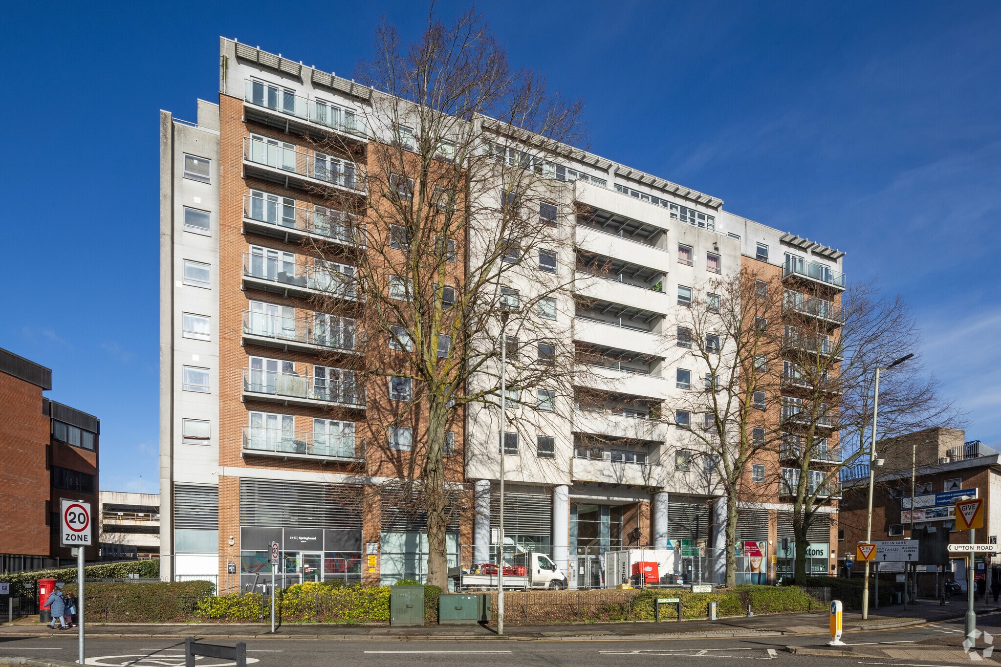 Exchange Rd, Watford for lease Primary Photo- Image 1 of 12