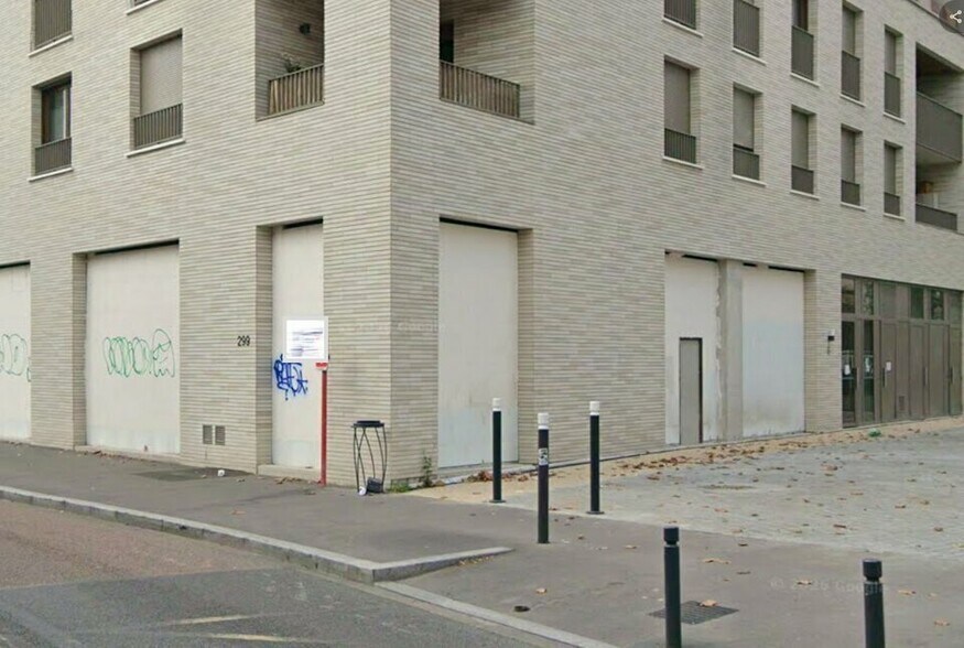 Commerce de détail dans Montreuil à louer - Photo du bâtiment - Image 1 de 11