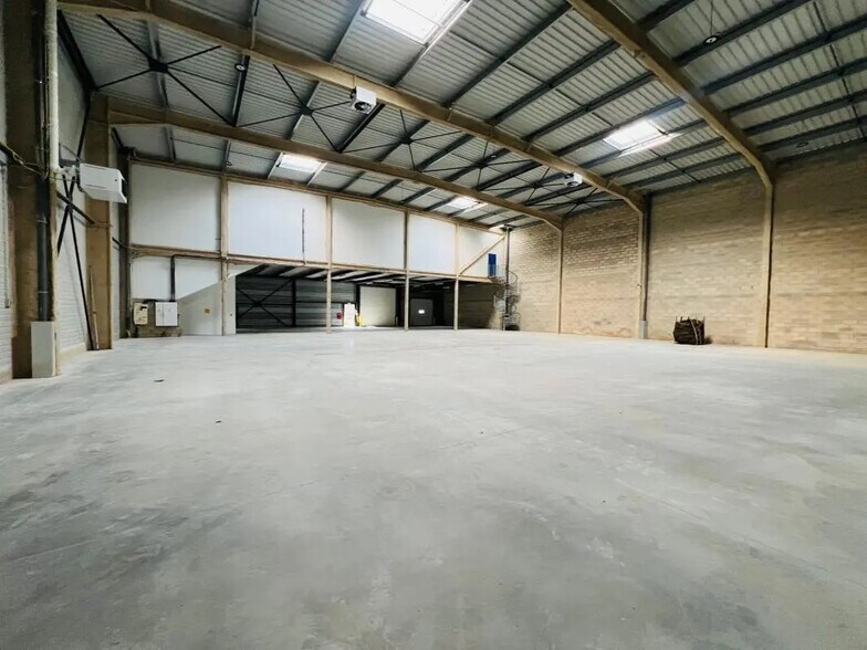 Flex dans Trappes à louer - Photo du bâtiment - Image 3 de 21