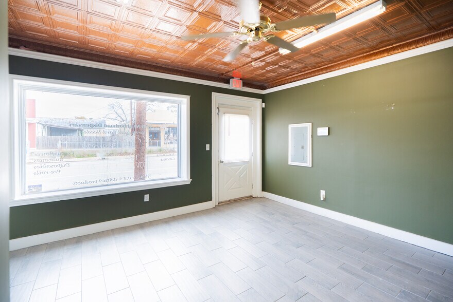 2319 Main St, Waller, TX à louer - Photo du bâtiment - Image 2 de 7