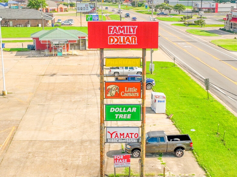 1409 S Adams St, Fulton, MS à louer - Photo du bâtiment - Image 2 de 17