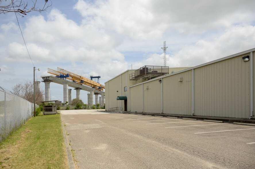 2506 N Port Ave, Corpus Christi, TX for lease - Building Photo - Image 3 of 6