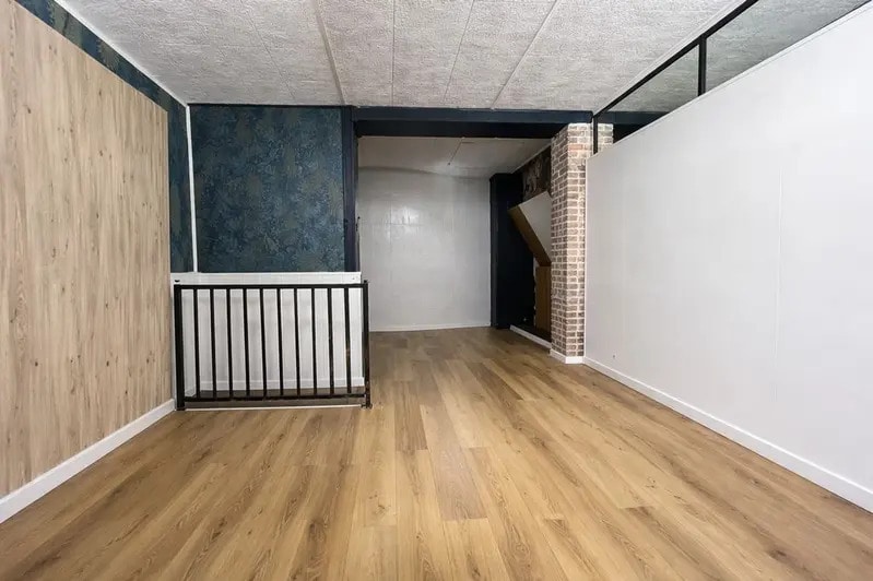 9 Rue Ernest Cresson, Paris for lease - Interior Photo - Image 2 of 6