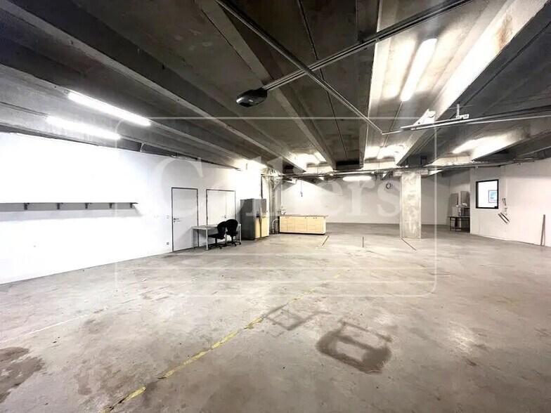 Flex dans Marseille à louer - Photo du bâtiment - Image 2 de 5
