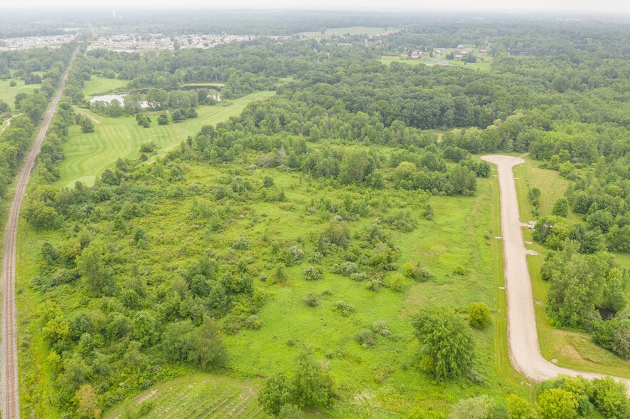 9351 Cecilia, Northville, MI à vendre - Photo du bâtiment - Image 2 de 18