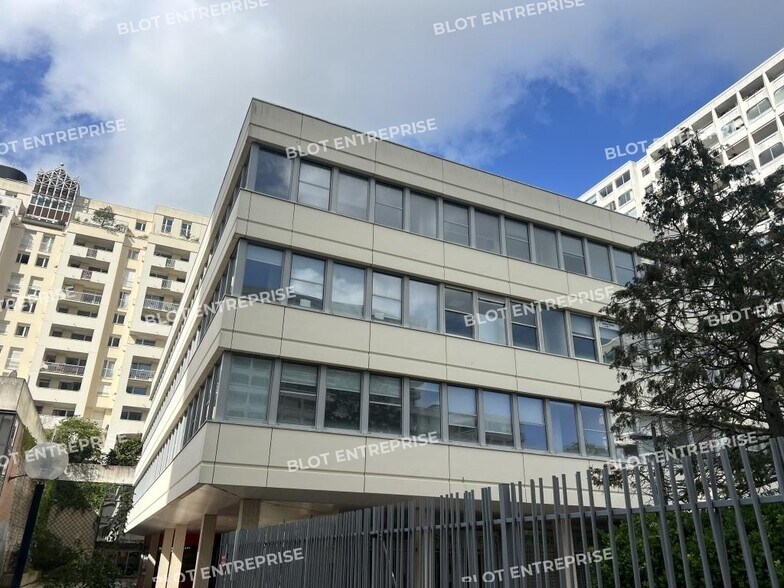 Office in Rennes for lease - Building Photo - Image 1 of 13