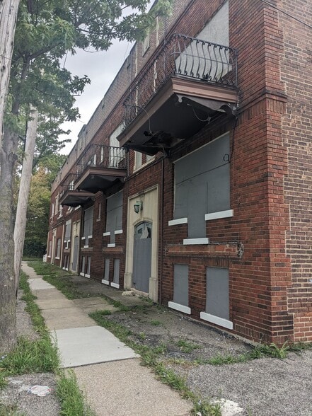 1178 E 167th St, Cleveland, OH for sale - Building Photo - Image 2 of 16