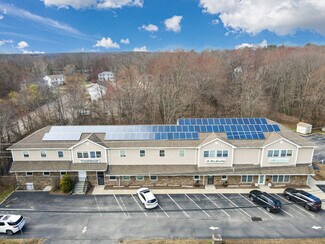 Plus de détails pour 44 Washington St, Plainville, MA - Commerce de détail à vendre