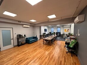 390 Berry St, Brooklyn, NY for lease Interior Photo- Image 1 of 3