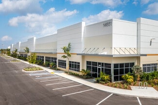 Plus de détails pour 14651 Jetport Loop, Fort Myers, FL - Industriel à louer