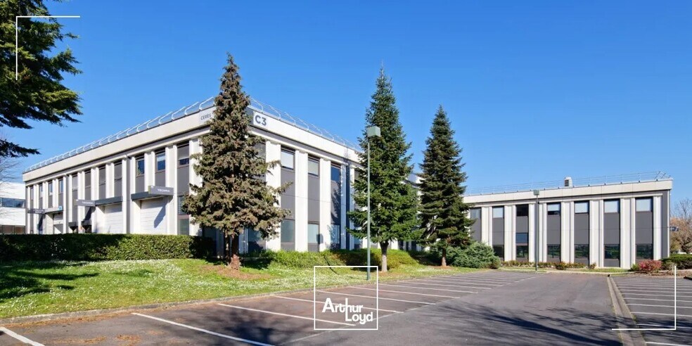 21 Rue Du Petit, Cergy à louer - Photo du bâtiment - Image 1 de 10