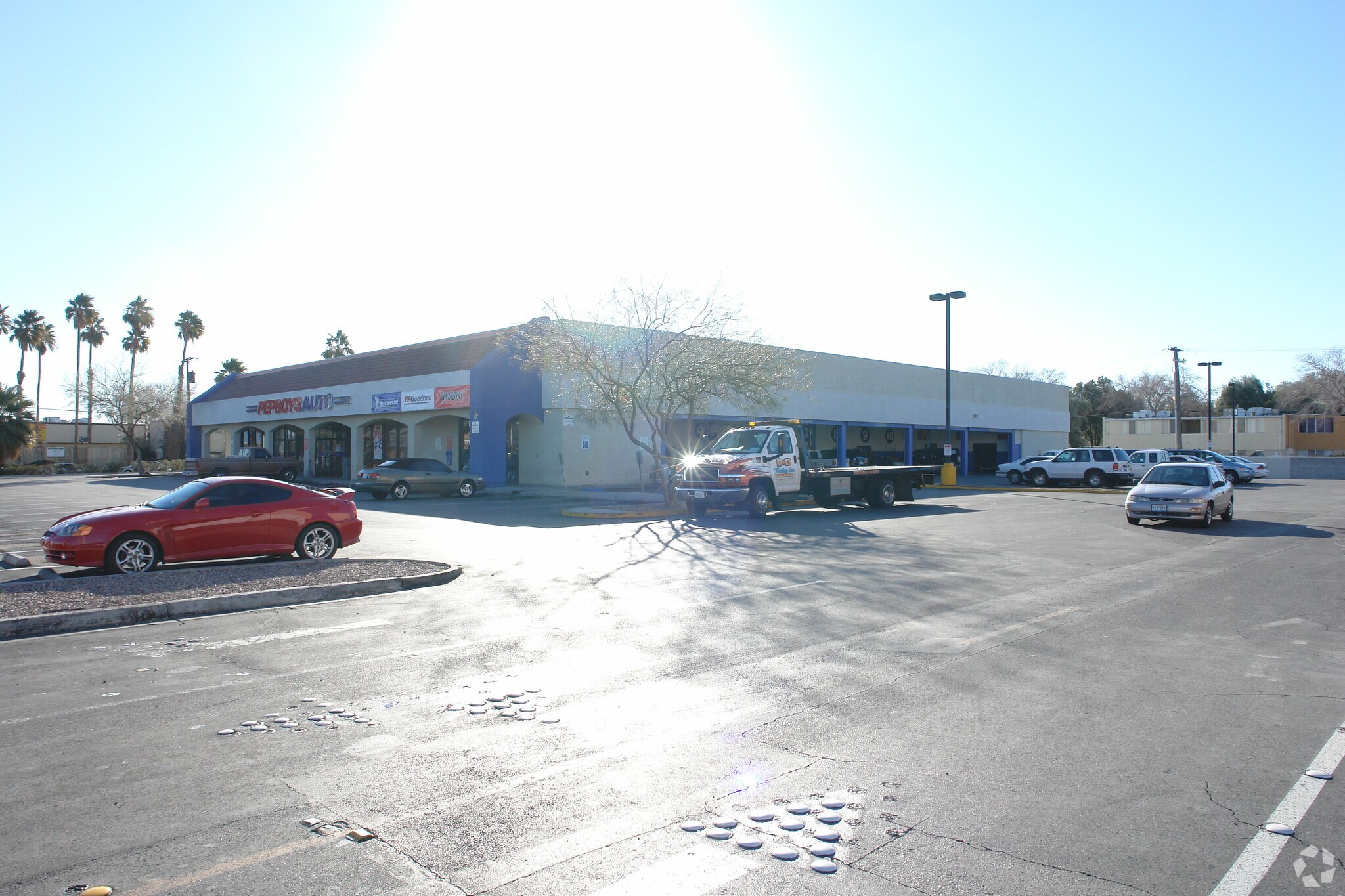 637 E Sahara Ave, Las Vegas, NV for lease Primary Photo- Image 1 of 3