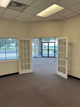 2596 E Arkansas Ln, Arlington, TX for lease Building Photo- Image 2 of 3