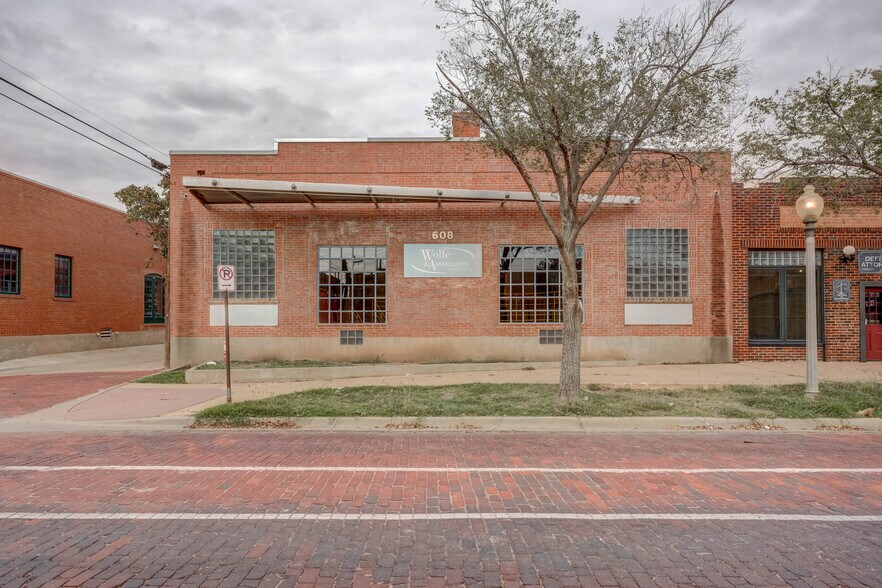 608 Broadway, Lubbock, TX à vendre - Photo principale - Image 1 de 1