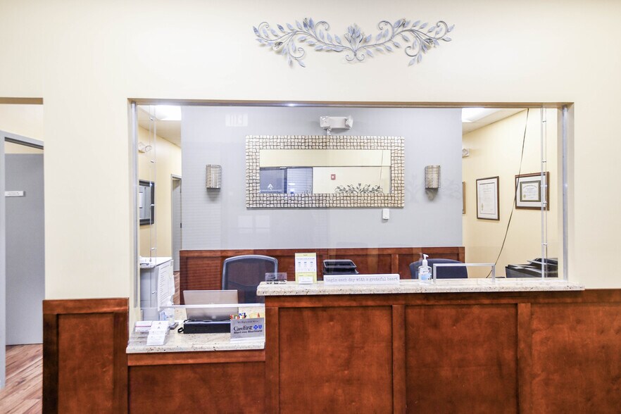 12150 Annapolis Rd, Glenn Dale, MD à louer - Photo intérieure - Image 3 de 15