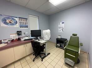 1655 Dufferin St, Toronto, ON for lease Interior Photo- Image 2 of 4