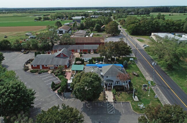 More details for 3225 Sound Ave, Riverhead, NY - Retail for Sale